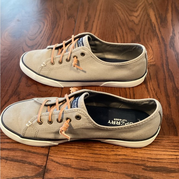 Sperry Shoes - Picture 5 of 7